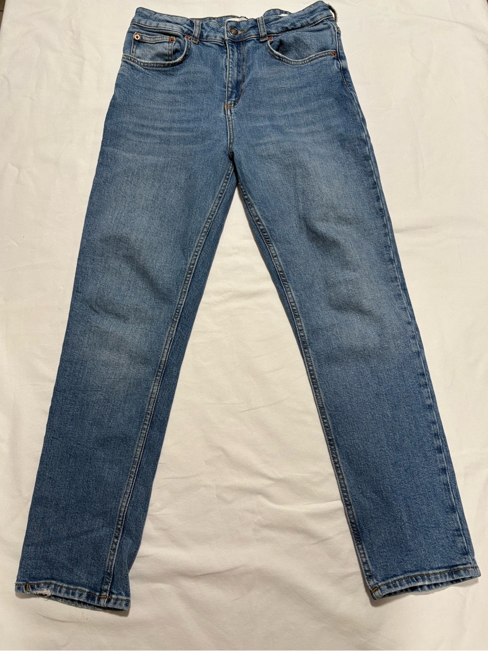 Zara Women's 90s Straight Leg Jeans - Medium Blue Wash